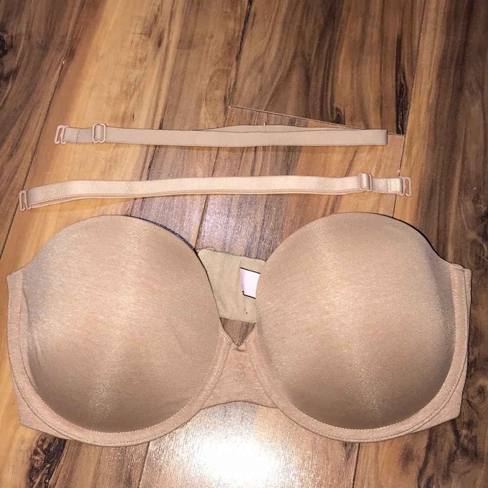 VICTORAS SECRET T-SHIRT  STRAPLESS BRA